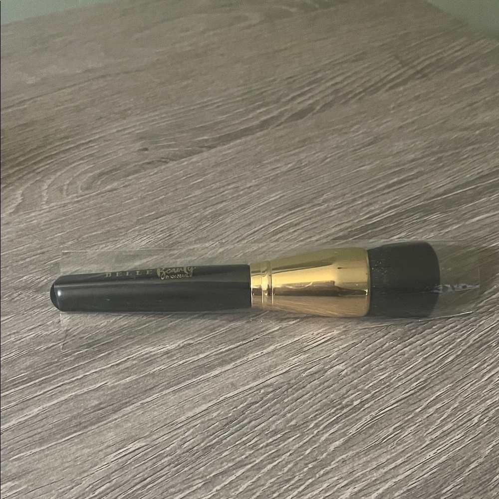 Belle 💜 Beauty Makeup Brush NIP - Picture 2 of 3